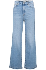 A 94 High & Wide Bae Town