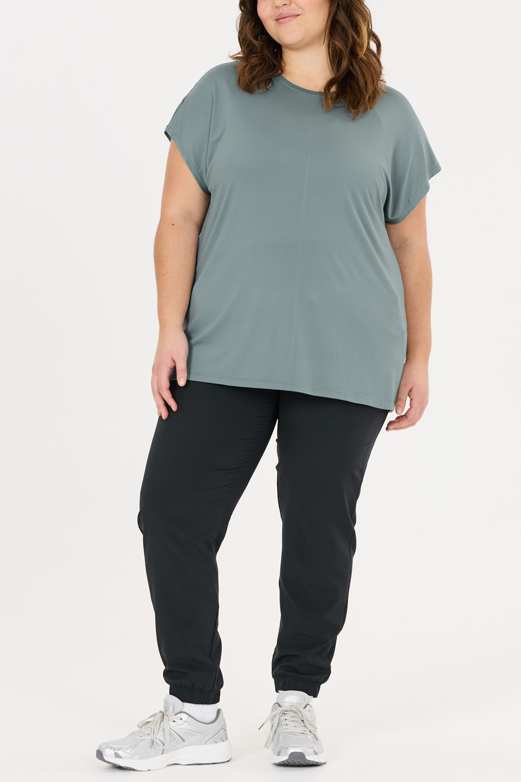 Jenirei W Soft Touch Tee.