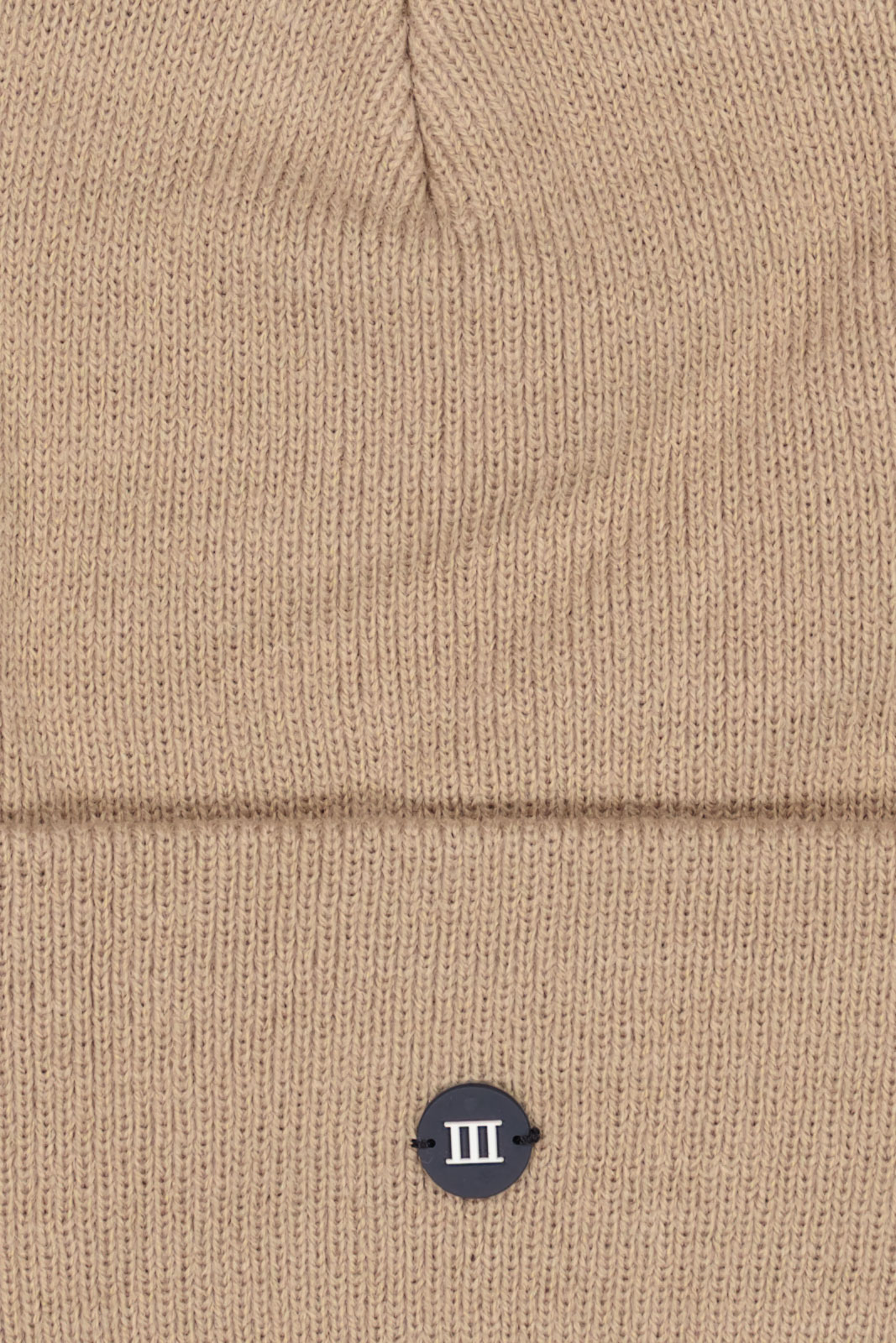 Sven | Fine Knitted Hat With Rubber Logo Iii