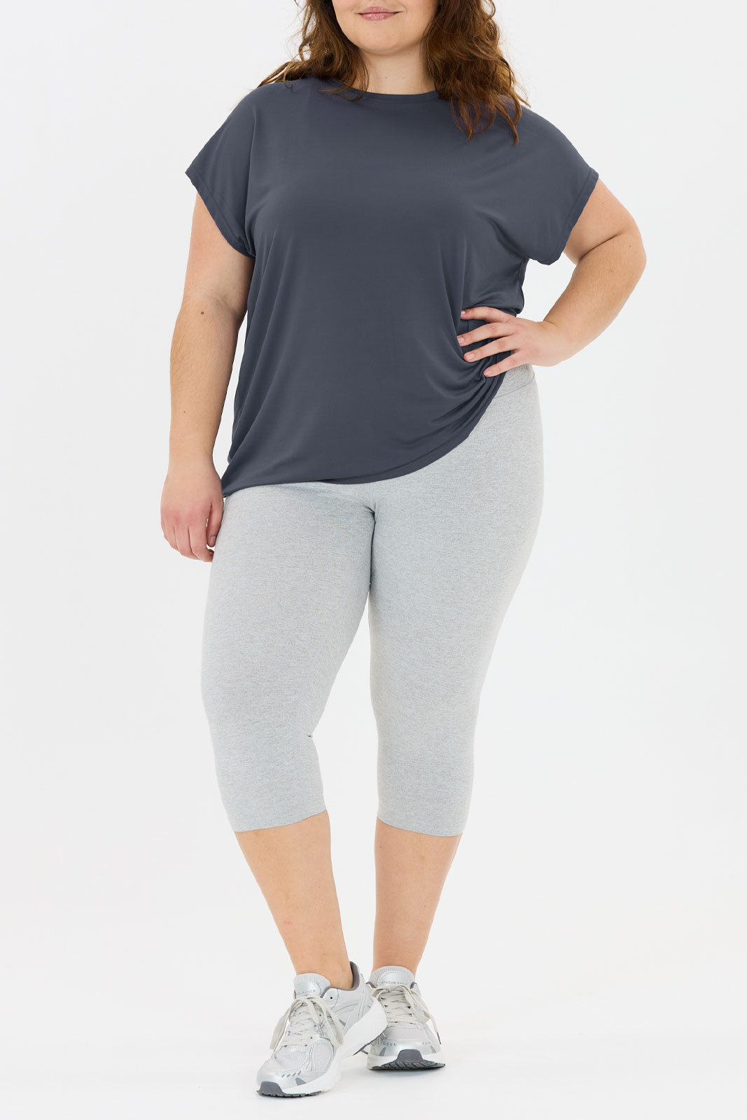 Jenirei W Soft Touch Tee.