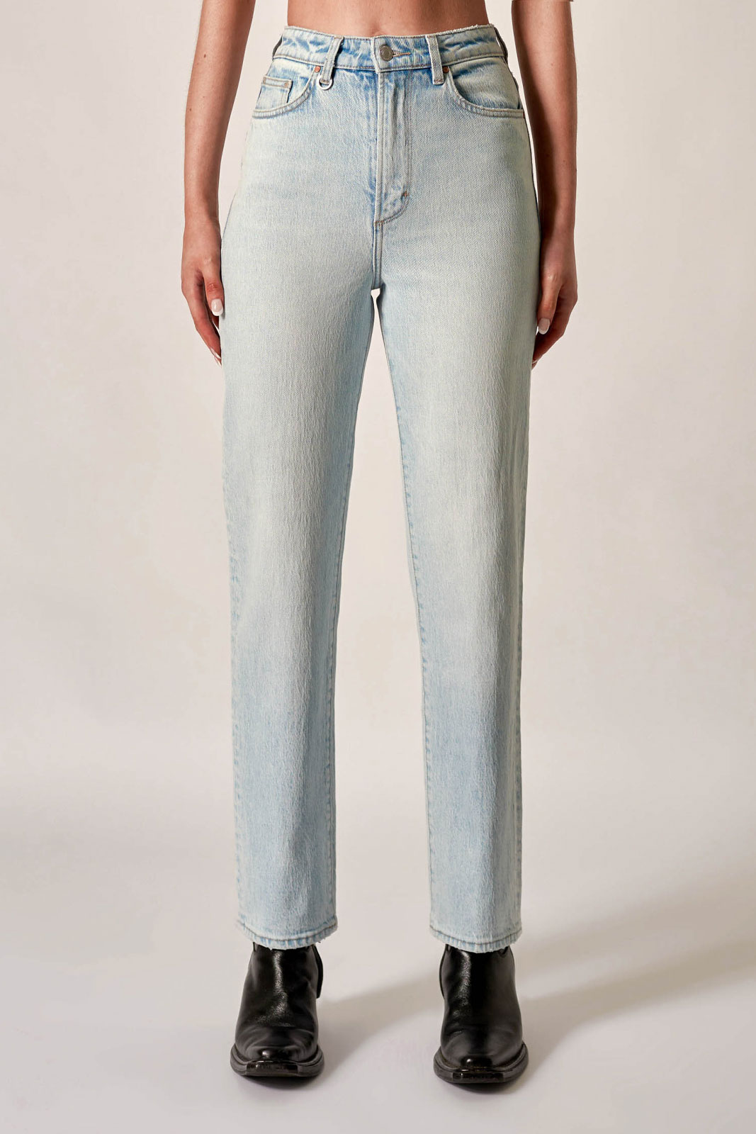 Nico Straight Gaslight